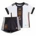 Camiseta Alemania Thilo Kehrer #5 Primera Equipación Replica Mundial 2022 para niños mangas cortas (+ Pantalones cortos)